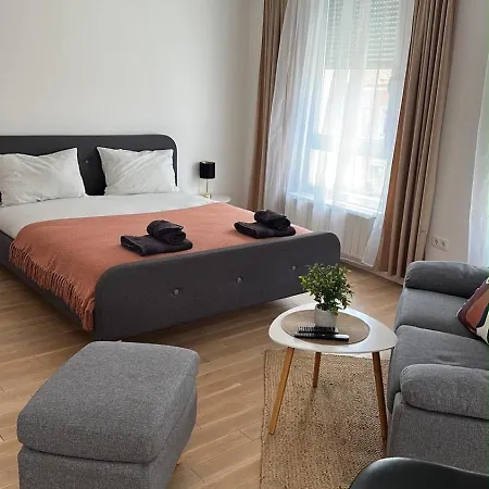 M&m Apartman *